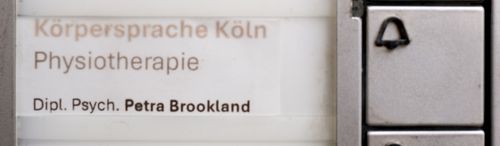 Klingelschild Körpersprache Köln und Dipl.-Psych. Petra Brookland